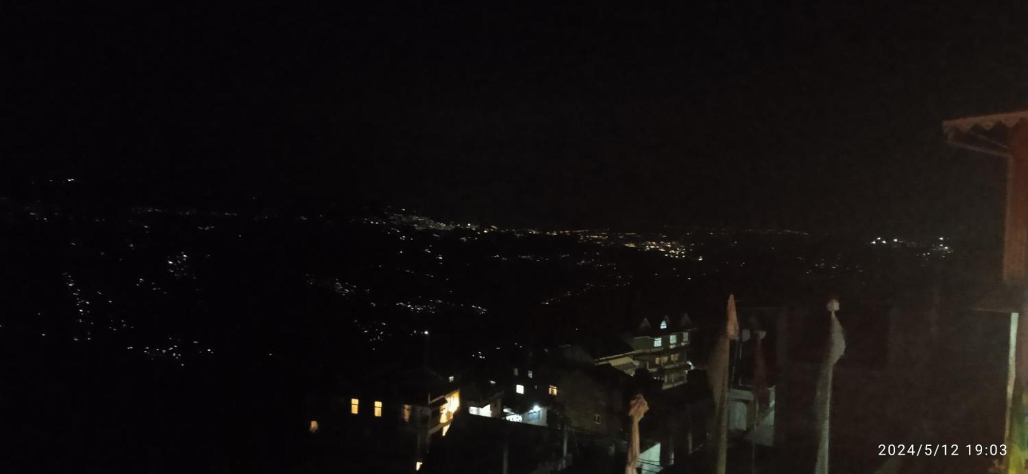 Lama Homestay Дарджилинг Экстерьер фото