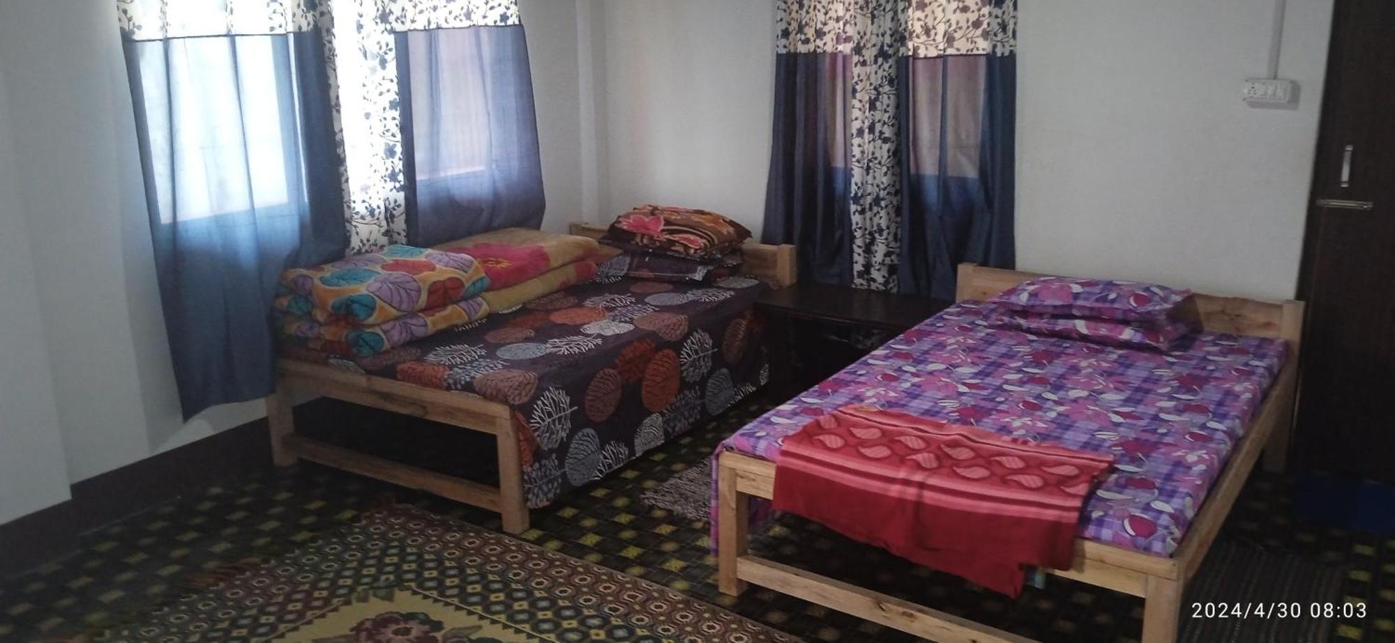 Lama Homestay Дарджилинг Экстерьер фото
